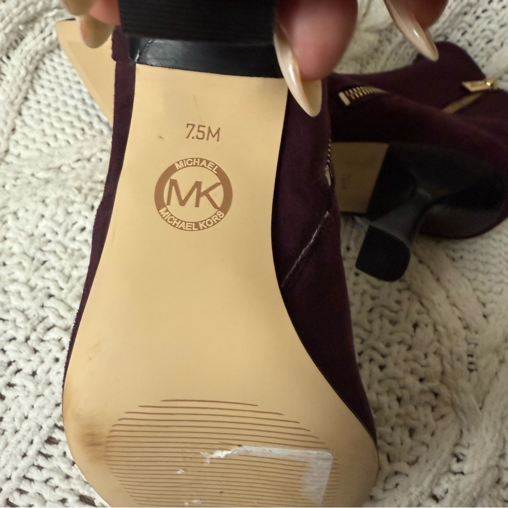 Michael Kors Clara Pointed Toe Ankle Boot Size 7.5 - Picture 6 of 10